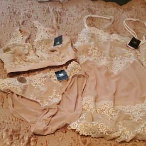 NWT PLUS SZ WACOAL 3 PIECE UNDERGARMENT SET